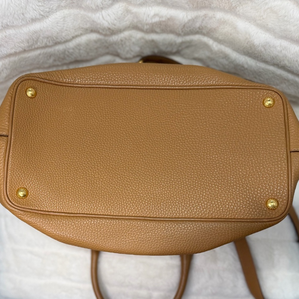 Prada Women's Brown Leather Shoulder Bag Vitello Daino Leather - Picture 5 of 10